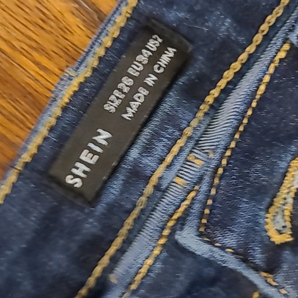 Shein Women's jeans size 26. - Picture 4 of 6